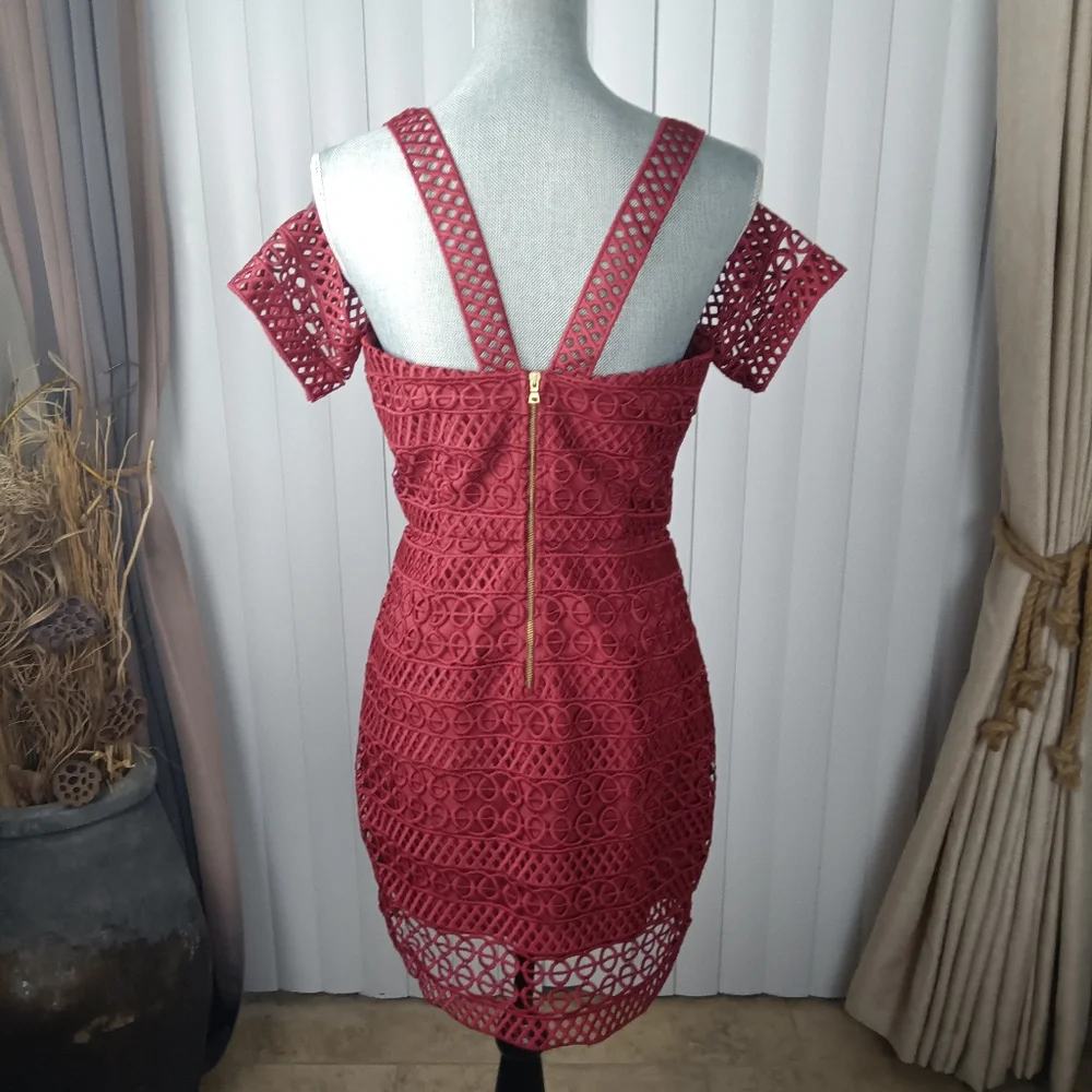 Saylor Womens Dress. - Picture 3 of 14